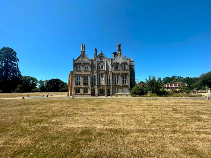 3 Bedroom Apartment To Rent In Hurn Court Lane, Hurn, BH23