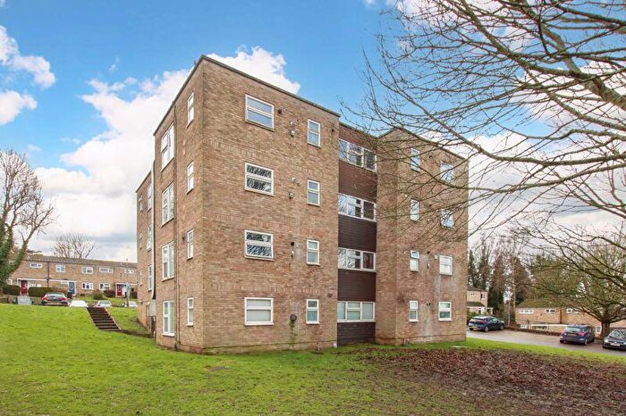 1 Bedroom Flat For Sale In St. Edmunds, Berkhamsted, HP4