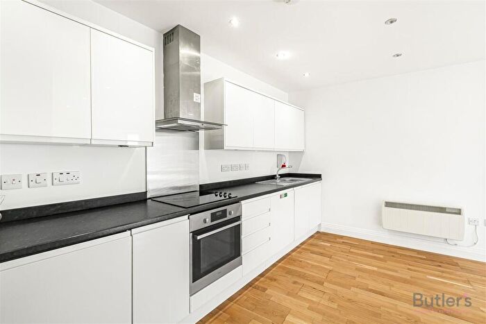 2 Bedroom Apartment To Rent In Marshalls Road, Sutton, SM1