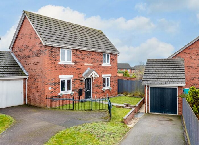 3 Bedroom Detached House For Sale In Buttercup Close, Oakley Vale, NN18
