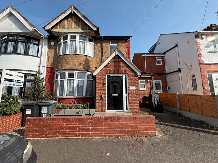 3 Bedroom Semi Detached House For Sale In Nunnery Lane, Luton, LU3