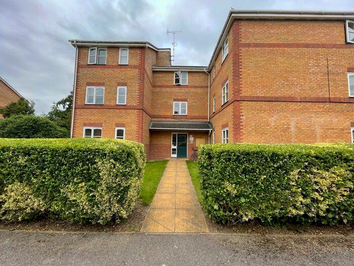 1 Bedroom Flat To Rent In Windmill Drive, London, NW2