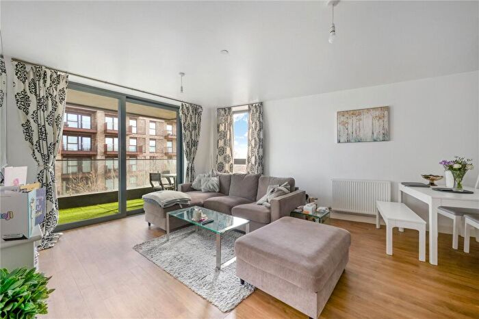 2 Bedroom Apartment To Rent In Agnes George Walk, London, E16