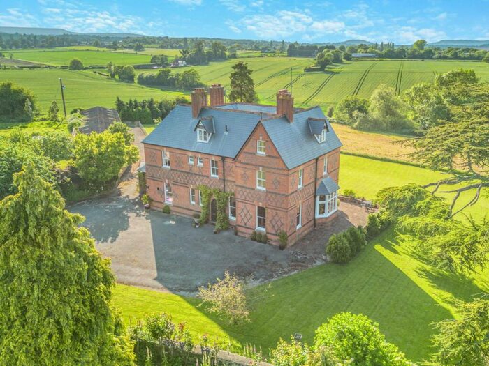 6 Bedroom Detached House For Sale In Bullinghope, Hereford, Herefordshire, HR2