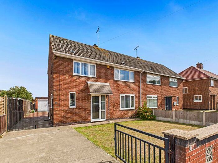 3 Bedroom Semi-Detached House For Sale In Abbey Road, Edwinstowe, NG21