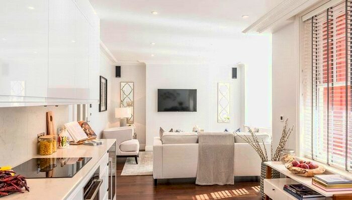 3 Bedroom Flat To Rent In Hamlet Gardens, Hammersmith, W6