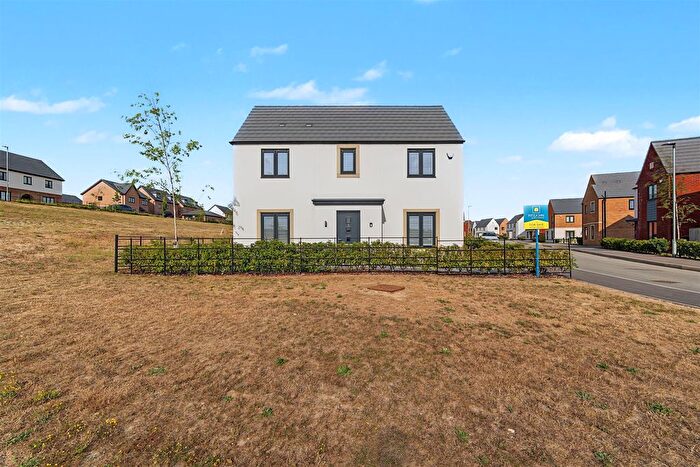 3 Bedroom Detached House For Sale In Beebys Way, Hampton Water, Peterborough, PE7
