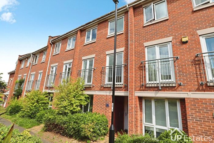 4 Bedroom Town House To Rent In Carroll Crescent, Coventry, CV2