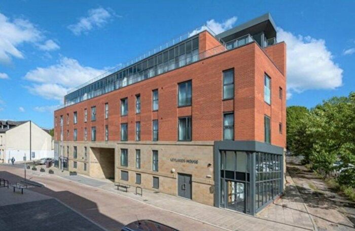 2 Bedroom Flat To Rent In Mabgate, Leeds, West Yorkshire, Uk, LS9