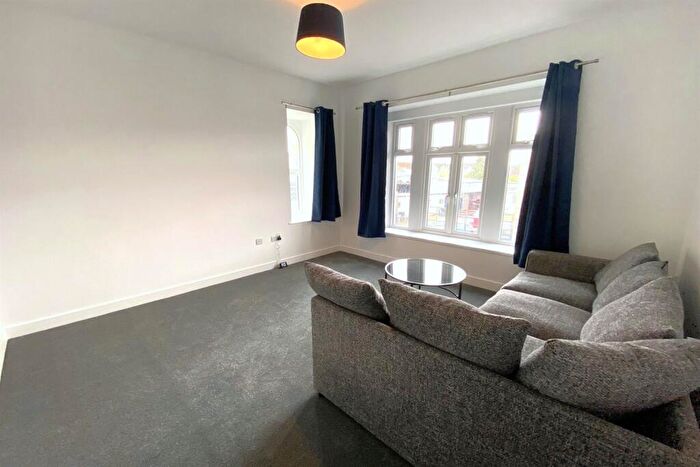 5 Bedroom Apartment To Rent In Two Mile Hill Road, BS15