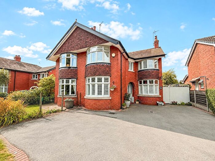3 Bedroom Property For Sale In Boundary Lane, Congleton, CW12