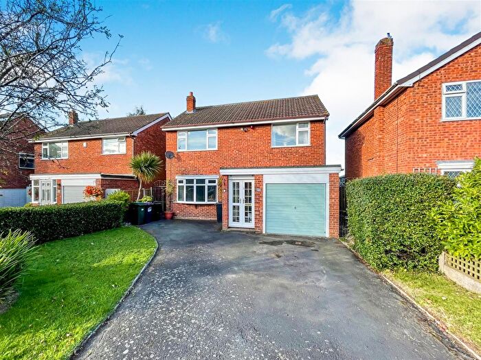 4 Bedroom Detached House For Sale In Yew Tree Grove, Highley, Bridgnorth, WV16