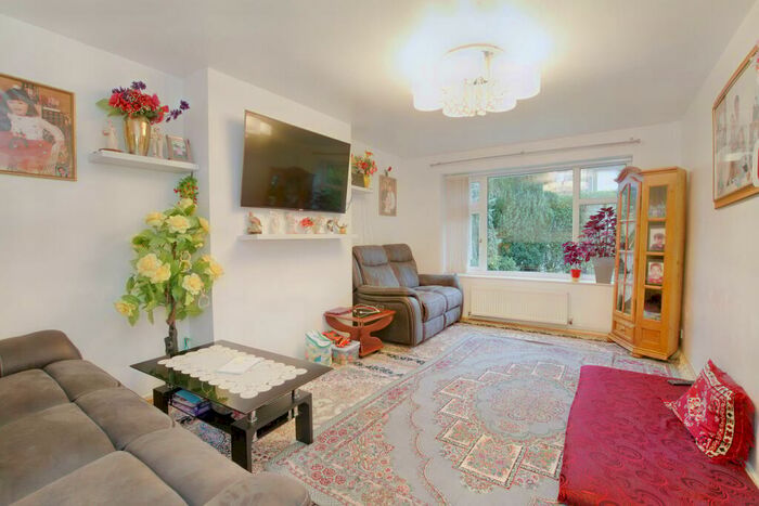 2 Bedroom Semi-Detached Bungalow For Sale In Pentland Avenue, Clayton, Bradford, BD14