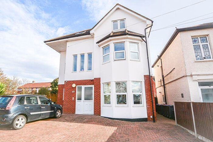 2 Bedroom Flat To Rent In Park Lane, Southend-On-Sea, SS1