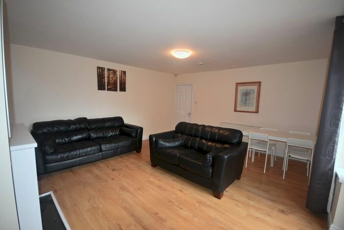 4 Bedroom Flat To Rent In Burnage Lane, Burnage, Manchester., M19