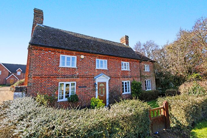 3 Bedroom Detached House For Sale In Broad Street, Clifton, SG17