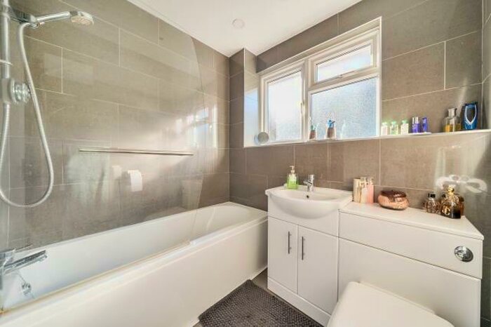 3 Bedroom Town House For Sale In Chesham, Buckinghamshire, HP5