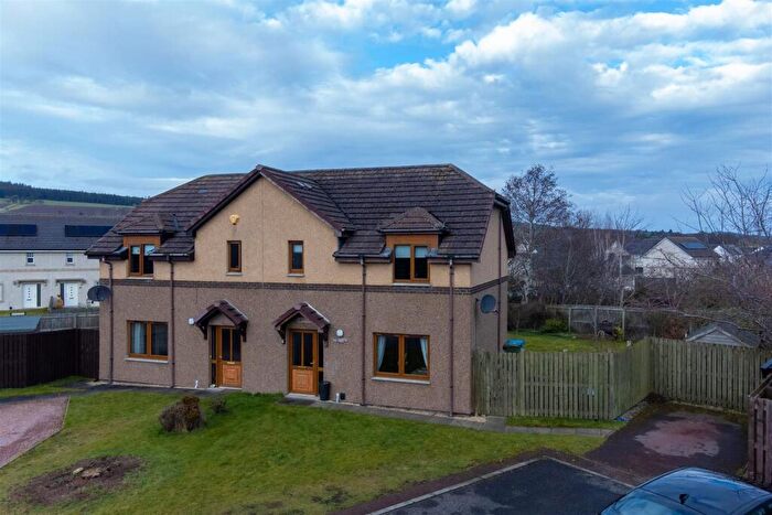 3 Bedroom Semi-Detached House For Sale In East Newfield Park, Alness, Owz, IV17