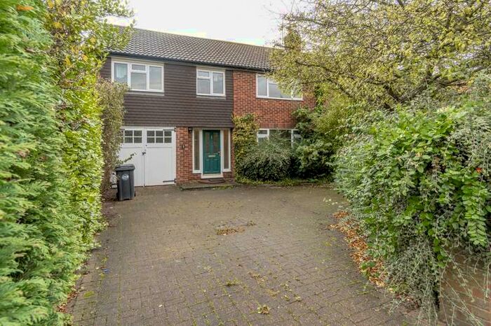 5 Bedroom Semi-Detached House To Rent In Bishops Stortford, CM23