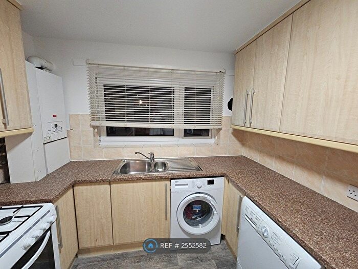 2 Bedroom Flat To Rent In Scarfe Way, Colchester, CO4