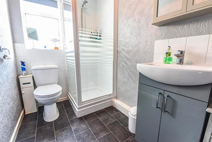2 Bedroom Semi-Detached Bungalow For Sale In Shutehay Drive, Cam, GL11