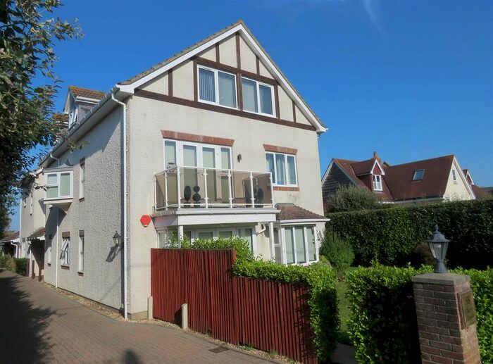 2 Bedroom Flat To Rent In Barton Court Avenue, Barton On Sea, New Milton, BH25