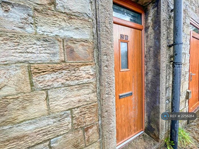 2 Bedroom Flat To Rent In Stacksteads, Bacup, OL13