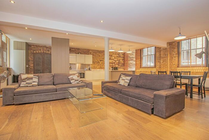 3 Bedroom Flat To Rent In Charlotte Road, London, EC2A