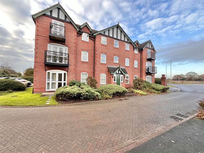 2 Bedroom Flat For Sale In Brompton Way, Handforth, SK9