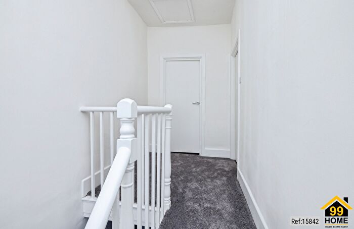 2 Bedroom Maisonette To Rent In Kent House Road, London, SE26