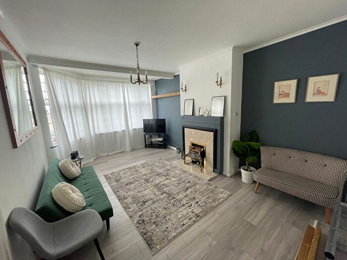 1 Bedroom Flat To Rent In Addiscombe Road, Croydon, CR0