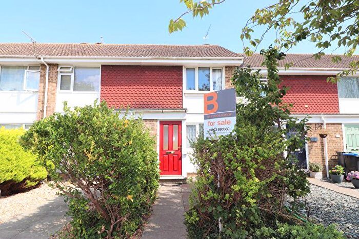 2 Bedroom Terraced House For Sale In Ontario Close, Worthing, BN13