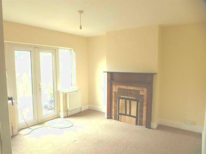 1 Bedroom Apartment To Rent In Towcester Road, Old Stratford, Milton Keynes, MK19