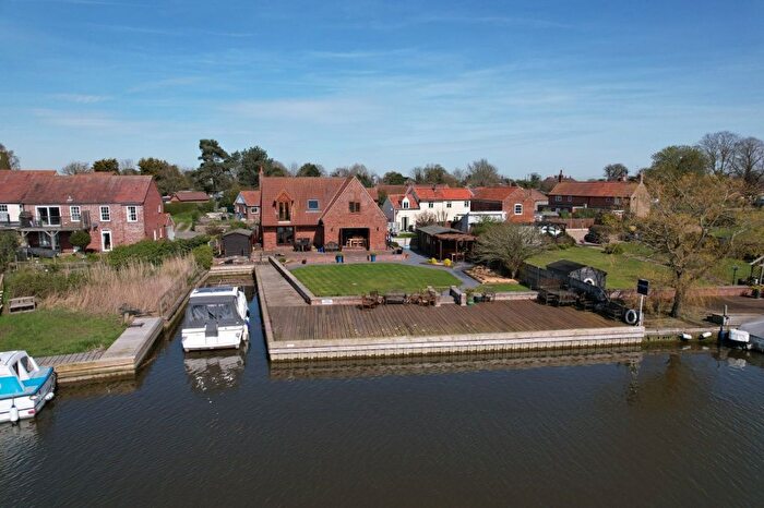 5 Bedroom Detached House For Sale In Mill Road, Stokesby With Herringby, NR29