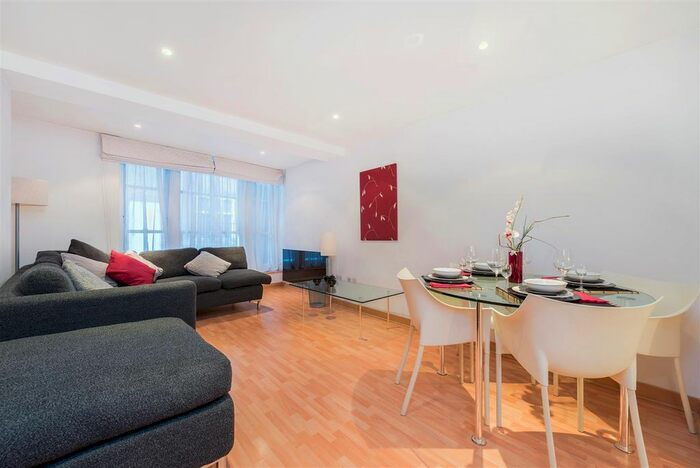 1 Bedroom Flat To Rent In Central Buildings, Matthew Parker Street, Westminster, London, SW1H
