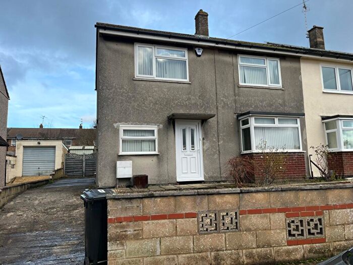 3 Bedroom Semi-Detached House For Sale In Winterslow Road, Swindon, SN2