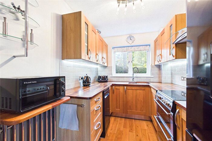 2 Bedroom Apartment To Rent In Stanbury Gate, Spencers Wood, Reading, Berkshire, RG7