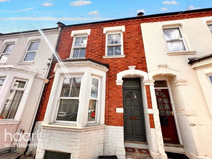 3 Bedroom Terraced House For Sale In Lutterworth Road, Northampton, NN1
