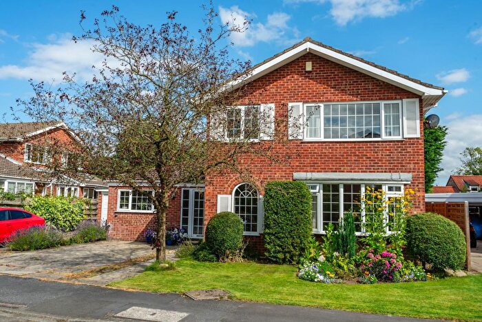 5 Bedroom Detached House For Sale In St. Nicholas Croft, Askham Bryan, York, YO23