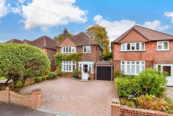 3 Bedroom Detached House For Sale In Orpin Road, Merstham, Redhill, Surrey, RH1