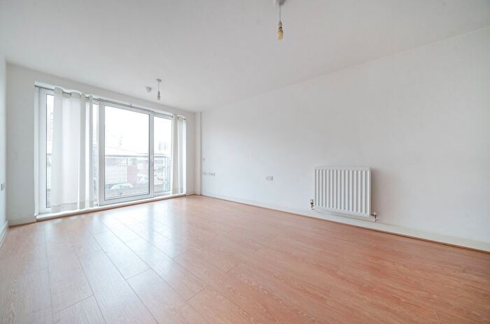 1 Bedroom Flat To Rent In Tarves Way, Greenwich, London, SE10