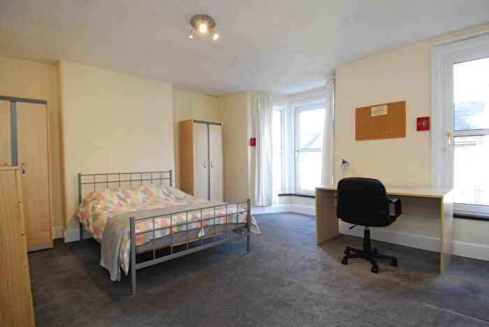 4 Bedroom House To Rent In West Hill Road, Plymouth, PL4