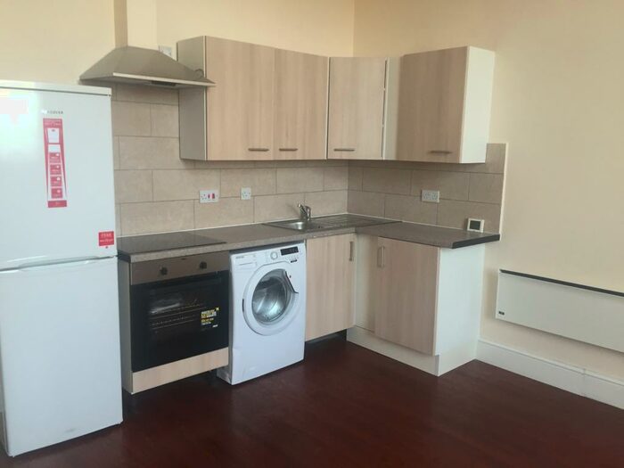 1 Bedroom Flat To Rent In The Embassey, L19
