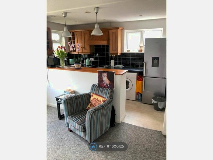 1 Bedroom Maisonette To Rent In Calender Close, Alton, GU34