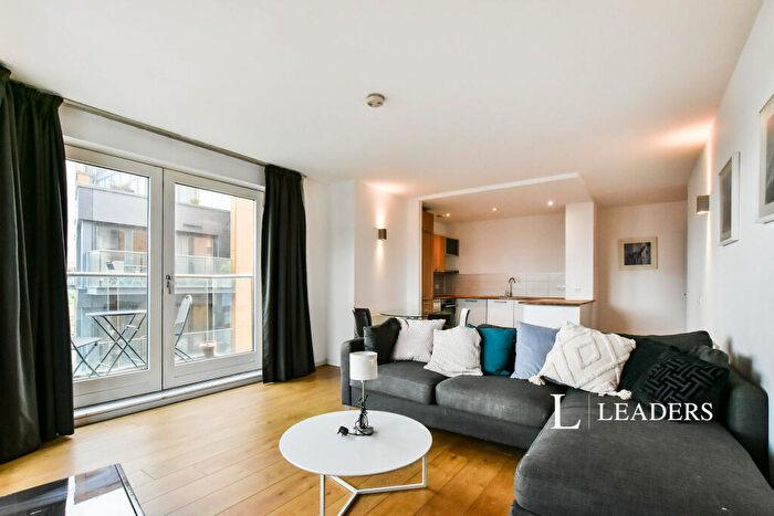 2 Bedroom Apartment To Rent In Skyline Central, Goulden Street, Manchester, M4