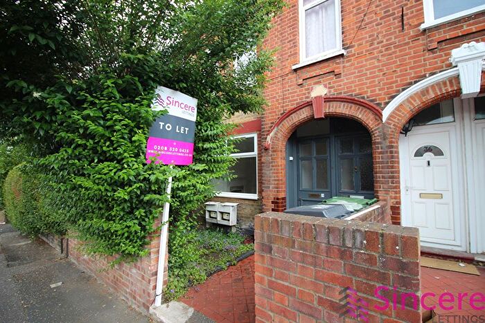 2 Bedroom Flat To Rent In Sybourn Street, Walthamstow, E17