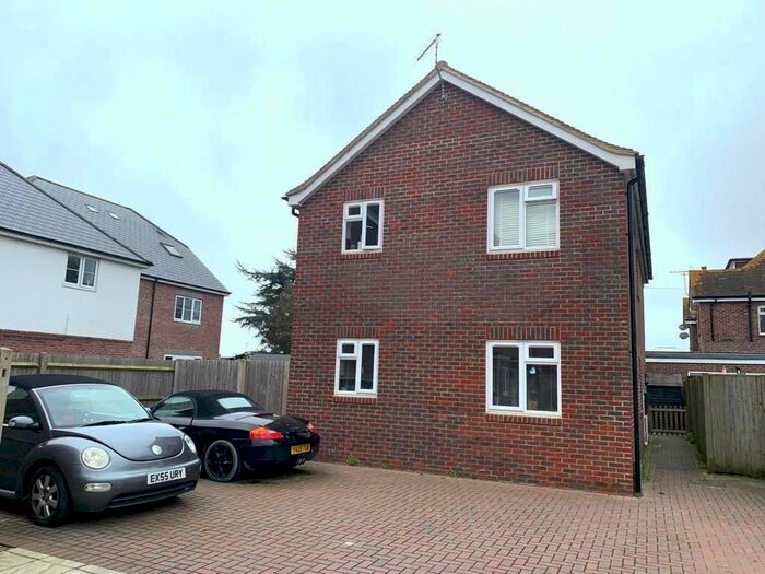 2 Bedroom Flat To Rent In Main Road, Yapton, Arundel, BN18
