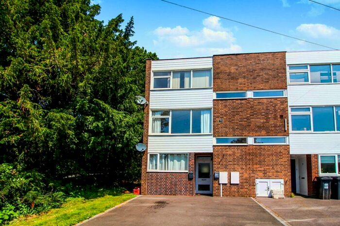 2 Bedroom Apartment To Rent In Barrowfield Lane, Kenilworth, Warwickshire, CV8