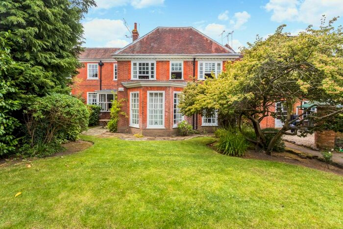 1 Bedroom Flat To Rent In Worships Hill, Sevenoaks, TN13