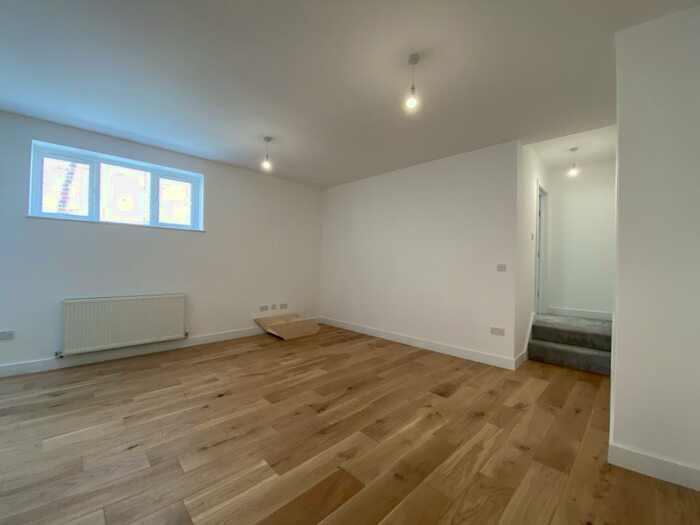 1 Bedroom Apartment To Rent In Easton Street, HP11